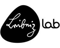 Logo der Leibniz-Labs mit schwarzem unregelmäßigen Oval auf weißem Grund