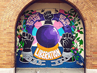 Liberation Mural in Minneapolis (Foto: © Wikimedia Commons, Leslie Barlow, Taylan DeJohnette, Maiya Lea Hartman, CC BY SA 4.0)