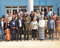 Teilnehmende des internationalen Treffens zum Thema „Coercion in Peacebuilding: Insights from Africa in an Interregional Perspective” beim Kofi Annan International Peacekeeping Training Centre (KAIPTC) in Ghana