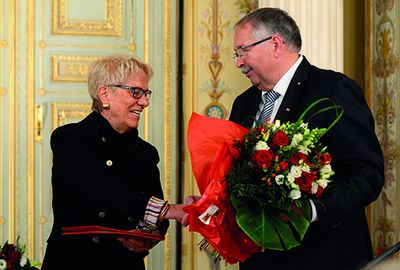 Carla del Ponte nimmt dem Preis entgegen (Foto: ©Hermann Heibel/Hessischer Landtag, Kanzlei)